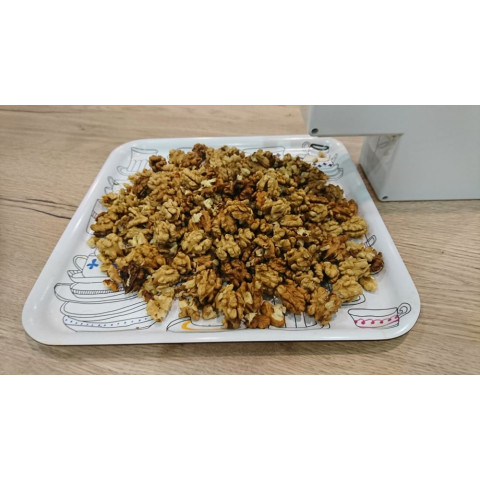 PELAMATIC electric walnut cracker